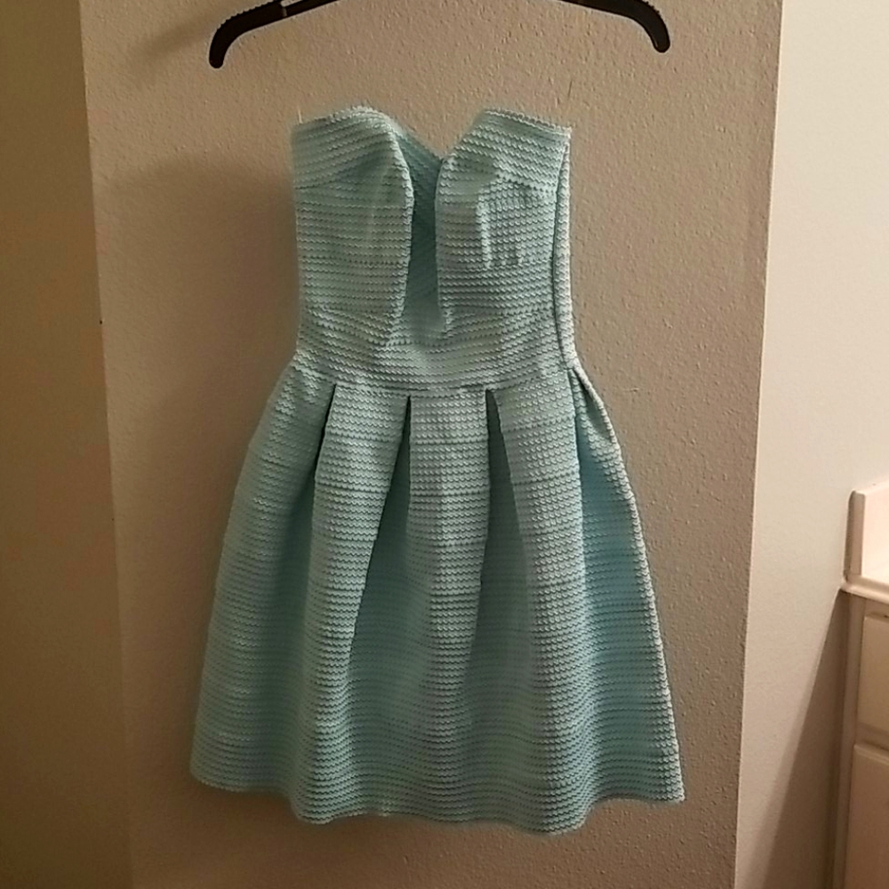 Gianni Bini Strapless Cocktail Dress